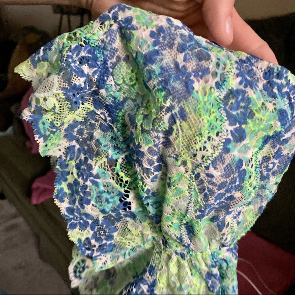 VS PINK bralette SMALL - Picture 2 of 5